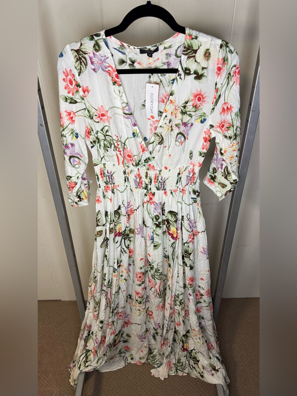 Floryday White Floral Maxi Dress M NWT V-Neck Smocked Waist 3/4 Sleeve Boho